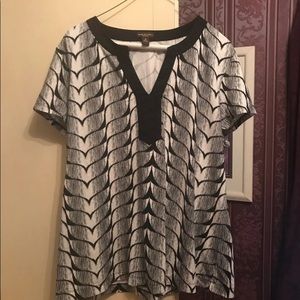 Woman’s Dana Buchman top sz xl